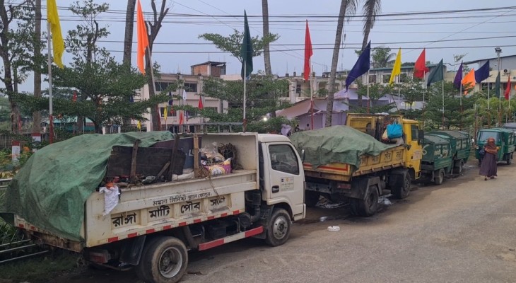 রাঙামাটি শহরজুড়ে ময়লার স্তূপ, চরম দুর্ভোগে নগরবাসী